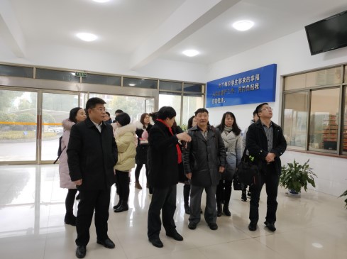 參觀交流促成長，標(biāo)桿院校樹“標(biāo)桿”