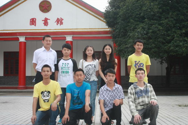 我校在2012年雅安市職業(yè)教育學(xué)生技能大賽中取得優(yōu)異成績