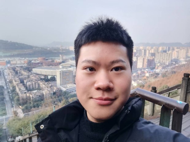 優(yōu)秀畢業(yè)生展播?： 努力改變?nèi)松?，奮斗驚艷時(shí)光——黃帥
